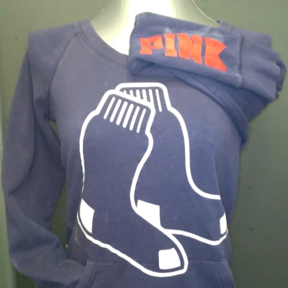 VINTAGE Victoria's Secret Medium Boston Red Sox sweatshirt x long sleeve